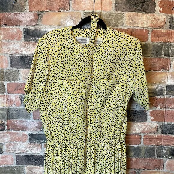 5 for $25🔥 Size 14 Vintage Yellow Cheetah Print Maxi Dress & Belt - Picture 4 of 10